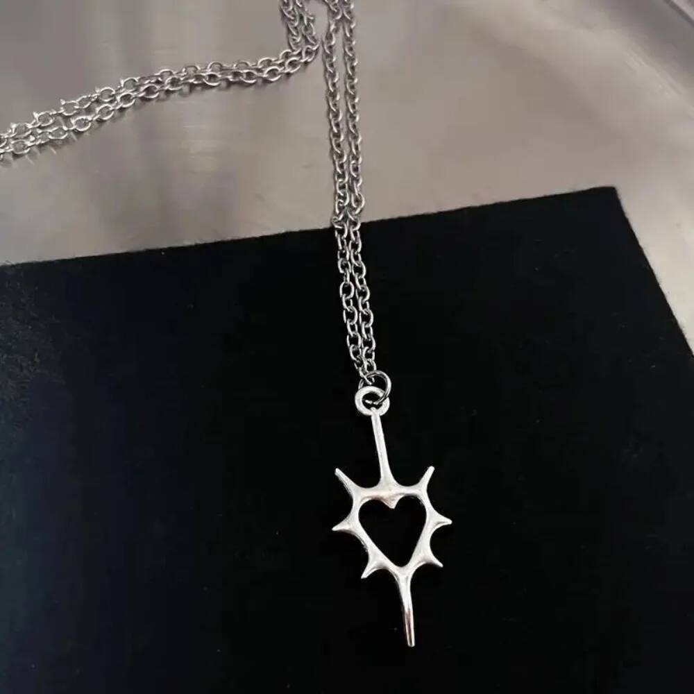 Retro Gothic Irregular Geometry Vortex Heart Star Teeth Pendant Necklace for Men Women Fashion Punk Metal Chain Jewelry Gifts
