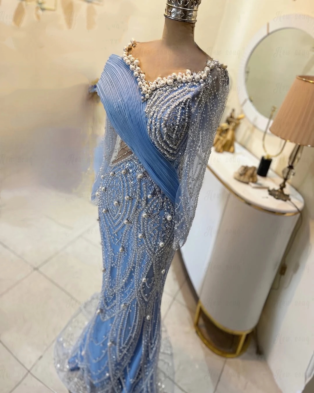 Luxury Evening Dresses Pearls Sequins Gown Sweetheart Neck Long Sleeves Sweep Train Dress Party Customized Dress