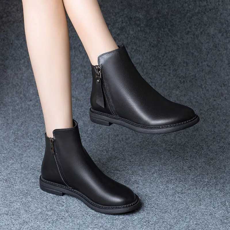 Womens Shoes Flat Boots Soft Leather Short Martn Boots Womens Spring Single Shoes Soft Bottom 2022 New Single Shoes Boots W250811