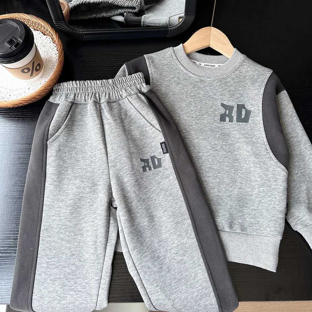 Baby Boys Autumn Sweatshirt Sets Round Neck Top + Elastic Waist Pants Toddler Boys Sets Letter Printed Kids Baby Boys Two-Piece Set Z250811