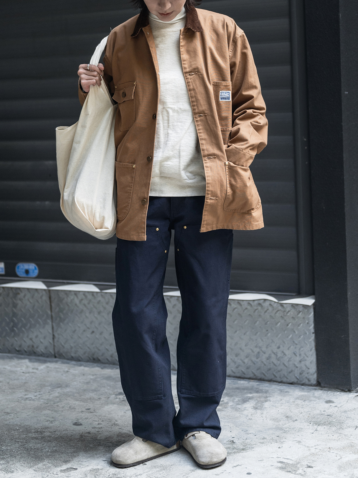 Two-Tone Color Four Bag Jacket for Versatile Style