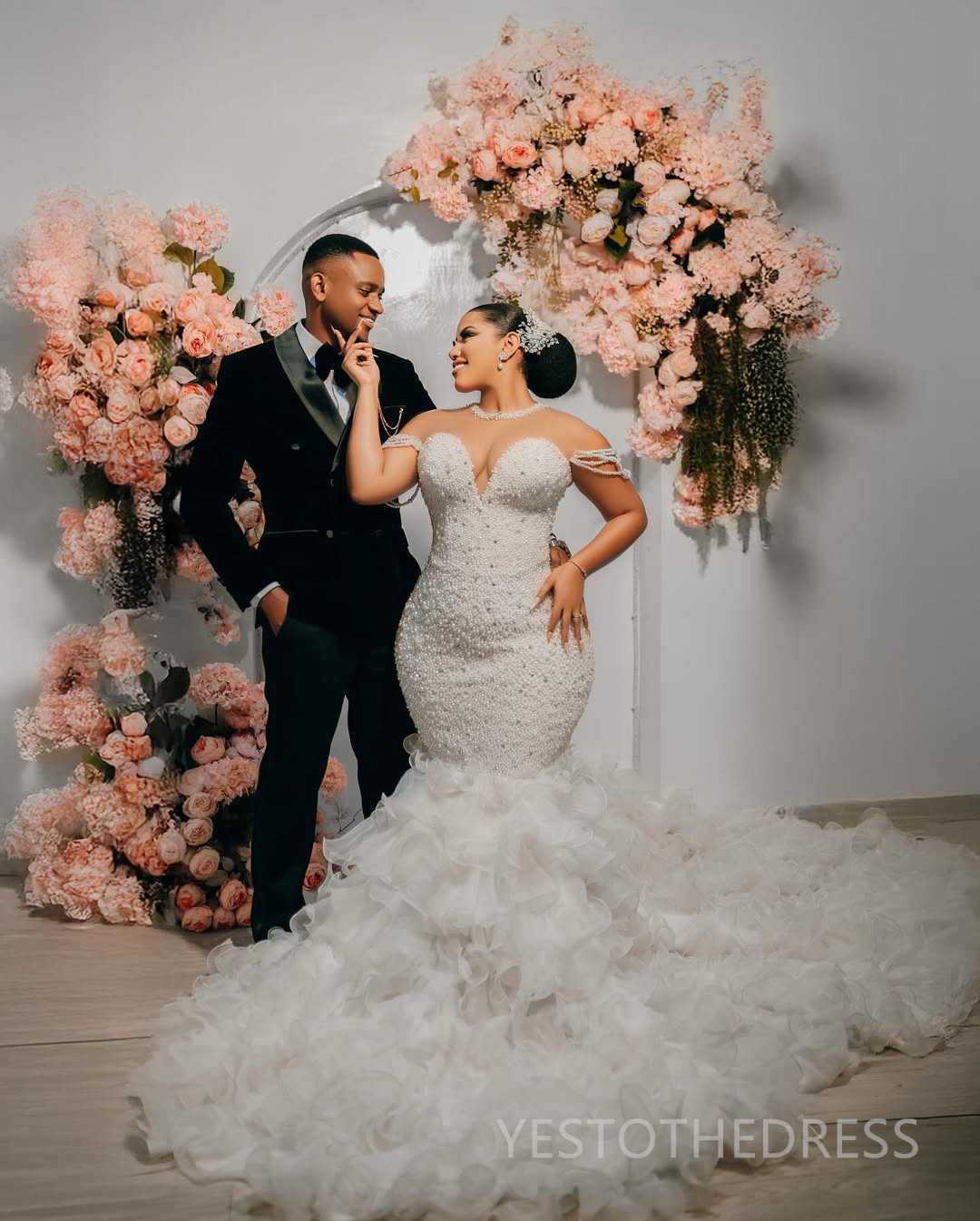 2025 Elegant African Wedding Dress Bridal Gowns For Bride Mermaid Sheer Neck Illusion Long Sleeves Beaded Lace Pearls Tiered Pleat Wedding Gowns For B