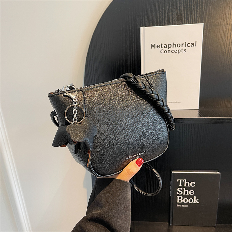 Trendy Lychee Pattern Simple Bucket Crossbody for Women 2023 New Fashion Single Shoulder Internet Celebrity Underarm Bag ddmymoon