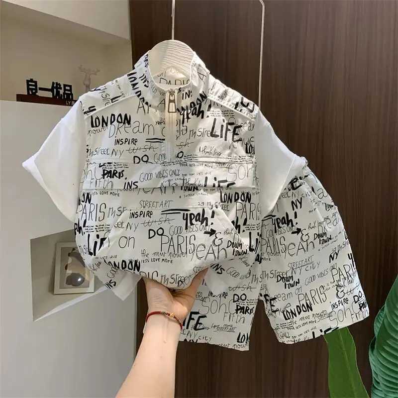 2024 New Korean Edition Boys Summer Clothing Set Childrens Wear Boys and Babies Short Sleeve T-shirt and Shorts Set Z250811