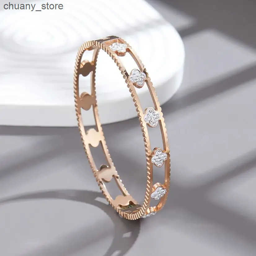 925L Ladies Natural Crystal Four-Leaf Clover Zircon 18K Gold-Plated Jewelry Friend Gift L250811