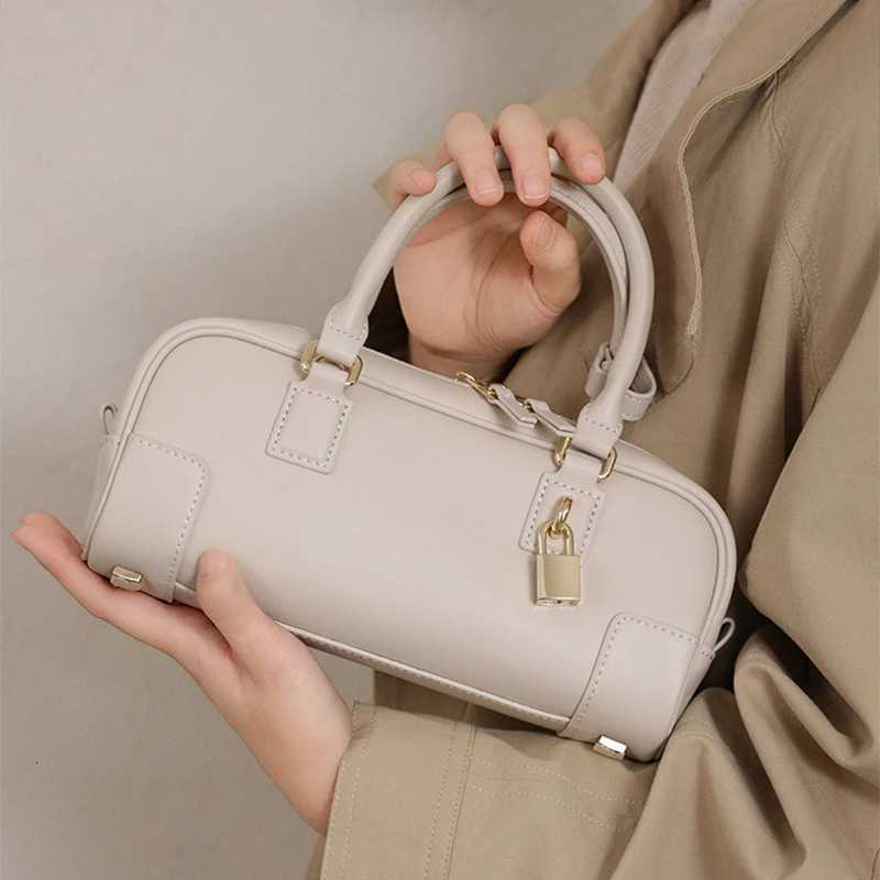 Luxury Designer Genuine Leather Crossbody Shoulder Bag Cowhide Boston Handbag Niche Brand Fashion Versatile Women Messenger Bag Z250811