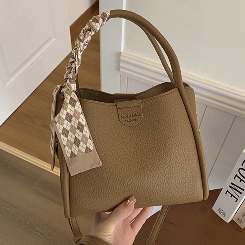 Fashion Soft Leather Bucket for Women New Hot-Selling Large Capacity Handbag Ladies Shoulder Crossbody Bag ddmymoon