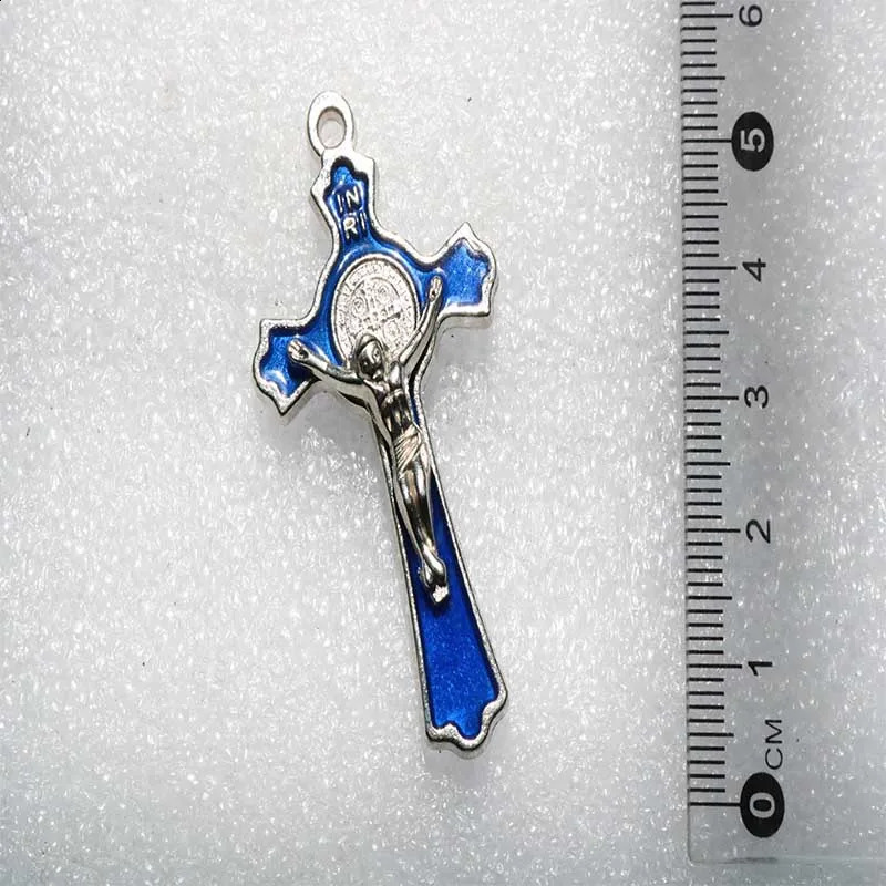 30 pieces / Jesus crucifix St. Catholic Christian Christ v Yesu cross Aesop figure cross 250807