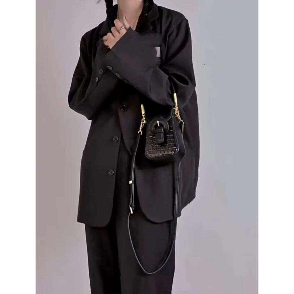 Niche Design Package, Exquisite Hand-Hd Envope, Small Handbag, Mobile Phone, Fashionable Crossbody Bag, 2024 New