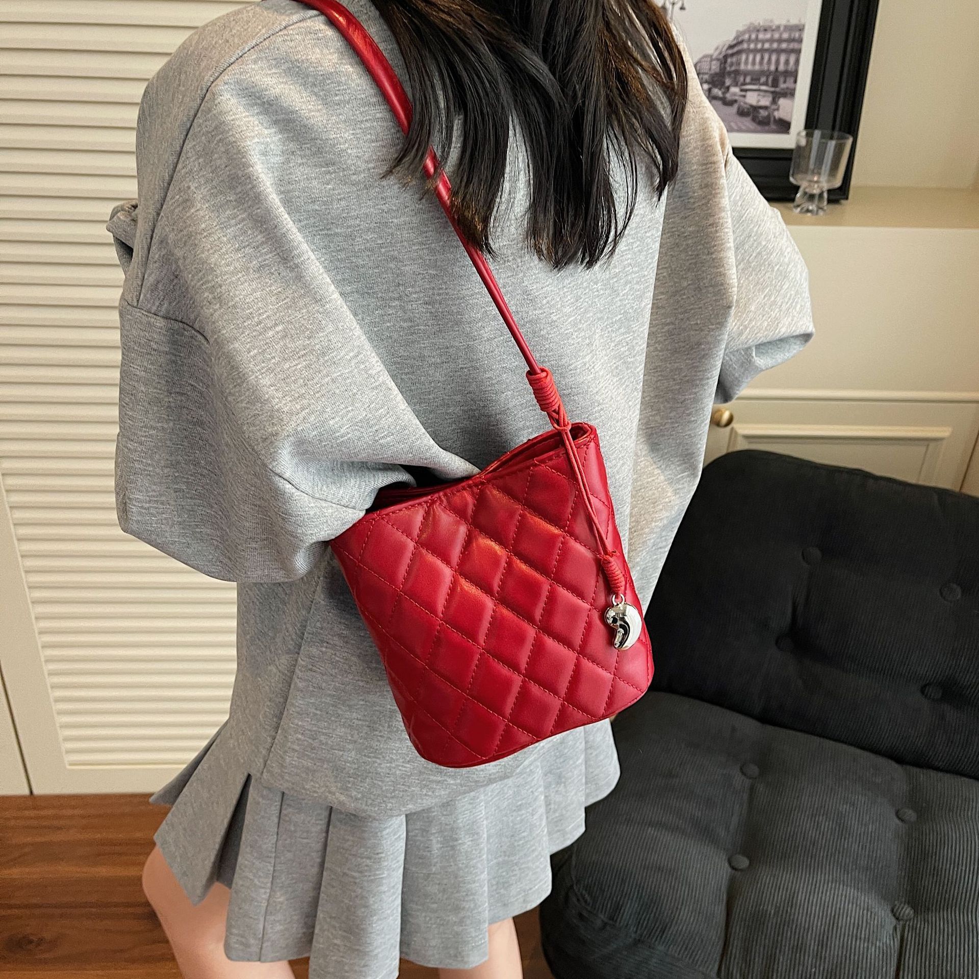 New Handbag Embroidery Quilted Small Women's Shoulder Crossbody High-Quality Texture Casual Bucket Bag ddmymoon