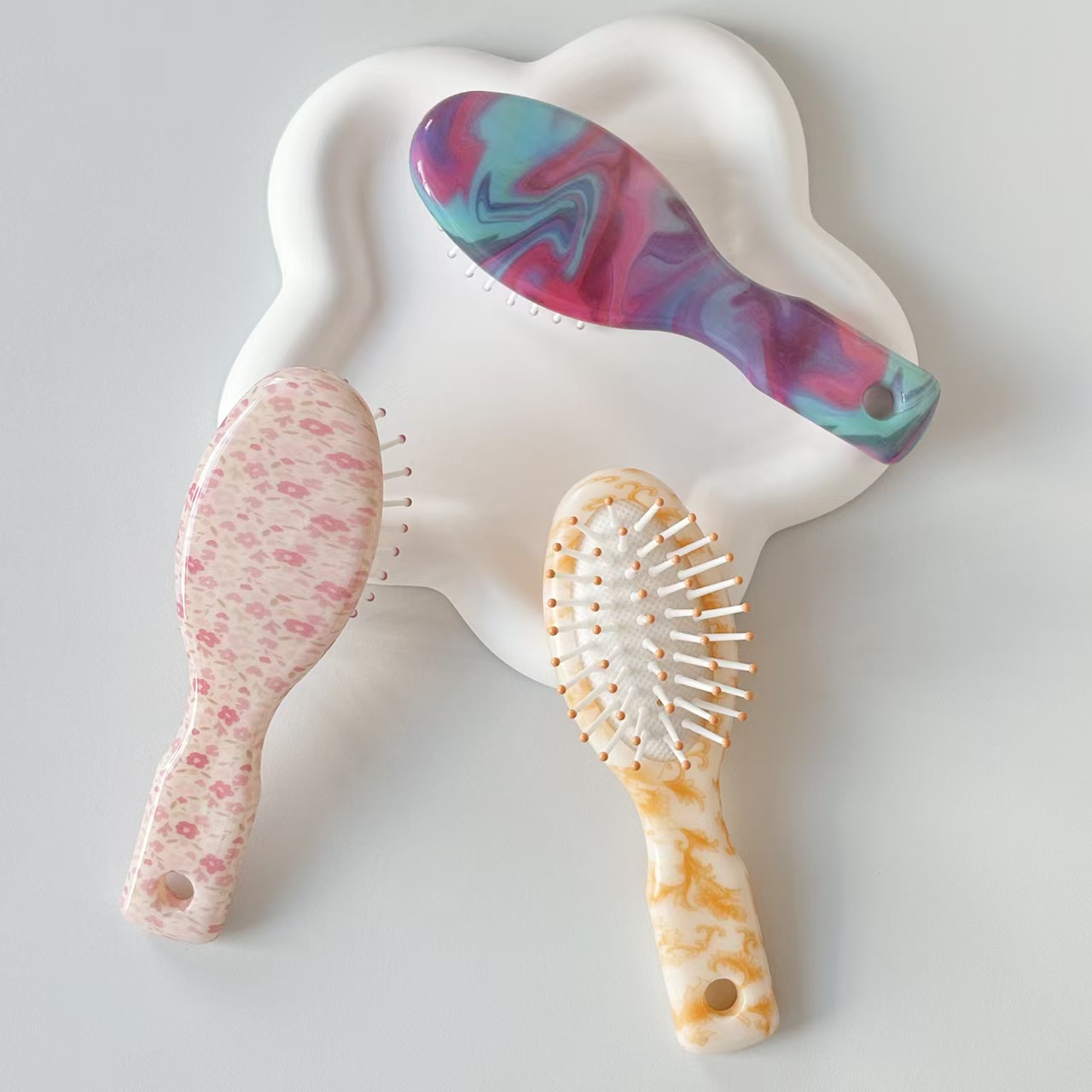 Mini Detangle Hair Brushes Massager Anti Static Air Bag Hair Comb Wet and Dry Mini Hairbrush Salon Styling Accessories for Children Adult