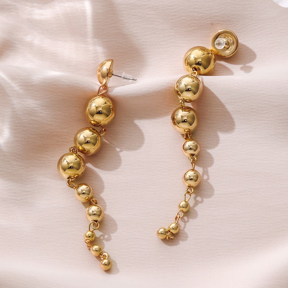 2025 New Fashion Long Ear Accessories Women's Geometric Round Pearl Ear Studs Wholesale