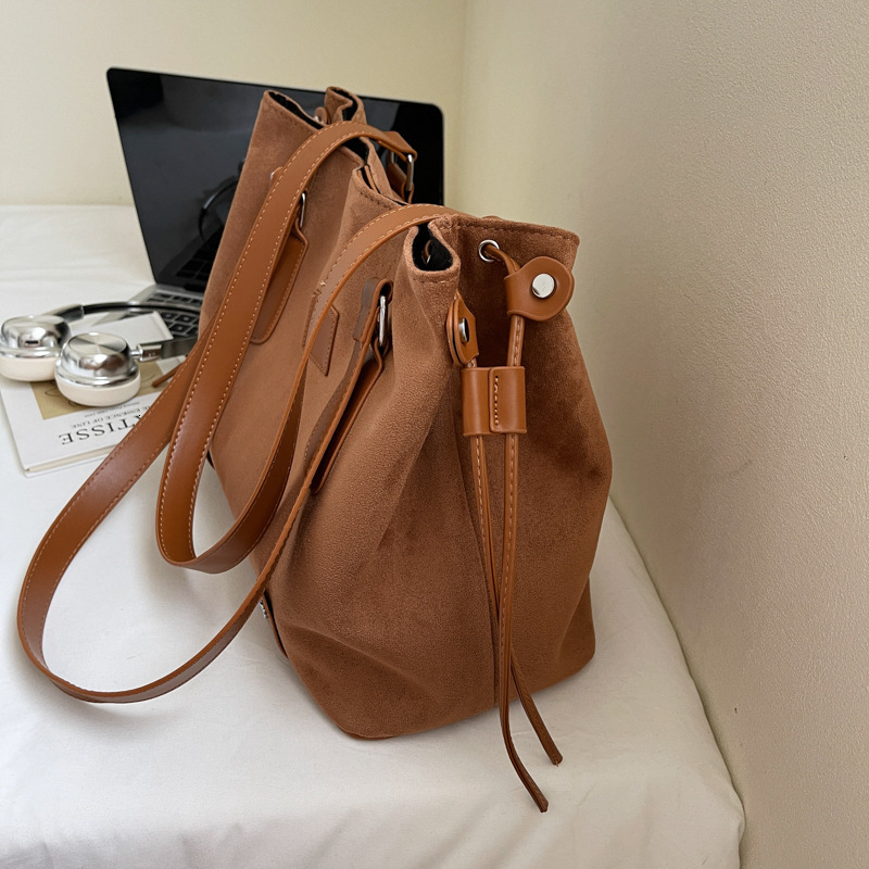 New Suede Large Capacity Tote for Women, Simple Casual Commute Shoulder Bag Trendy ddmymoon