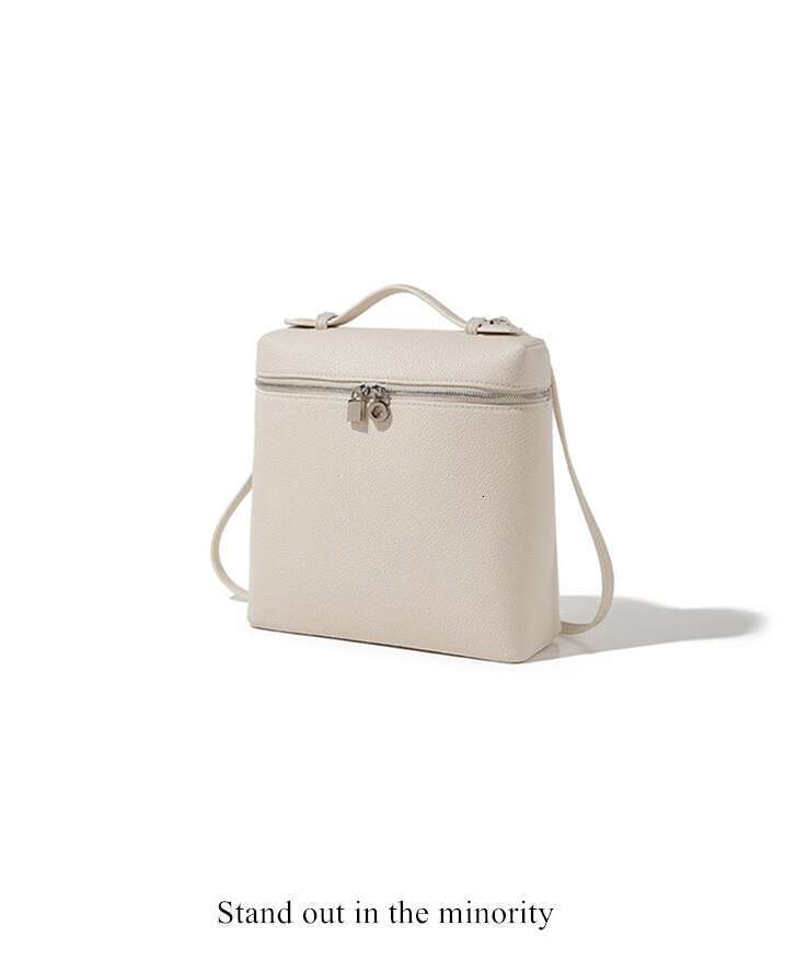 Designer Bag Tote Bag Shoulder Bag Manykostgivan Commuting Large Capacity Backpack For Women 2025 New Summer Lunch Box Niche Versatile Double Shoulder