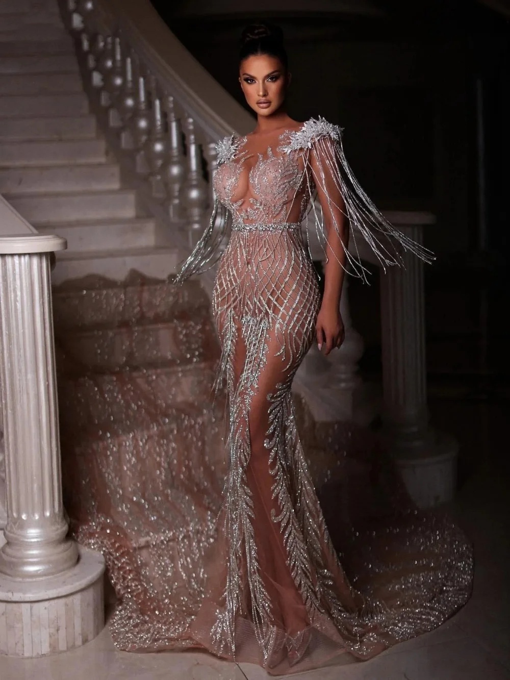 Illusion Backless Evening Dresses Customized Sexy Sequined Appliques Prom Dress Sleeveless Sweep Train Tassels Party Gown
