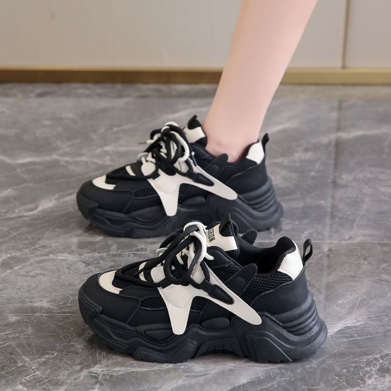 Double eyelets breathable women's shoes spring new mid heel anti slip soft sole wide sole thick sole casual sports shoes designer sports shoes