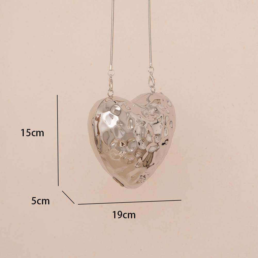 2024 Women's New Single Shoulder Crossbody Irregular Shell Iron Box Heart Fashion Evening Clutch Bag