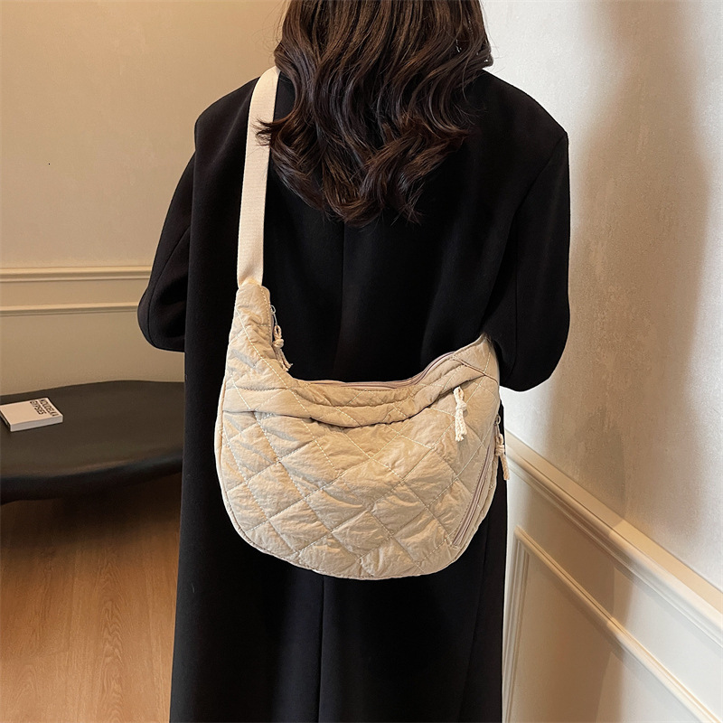 Autumn Winter Cotton Tote for Women New Trendy Fashion Single Shoulder Crossbody Canvas Quilted Commuter Dumpling Bag