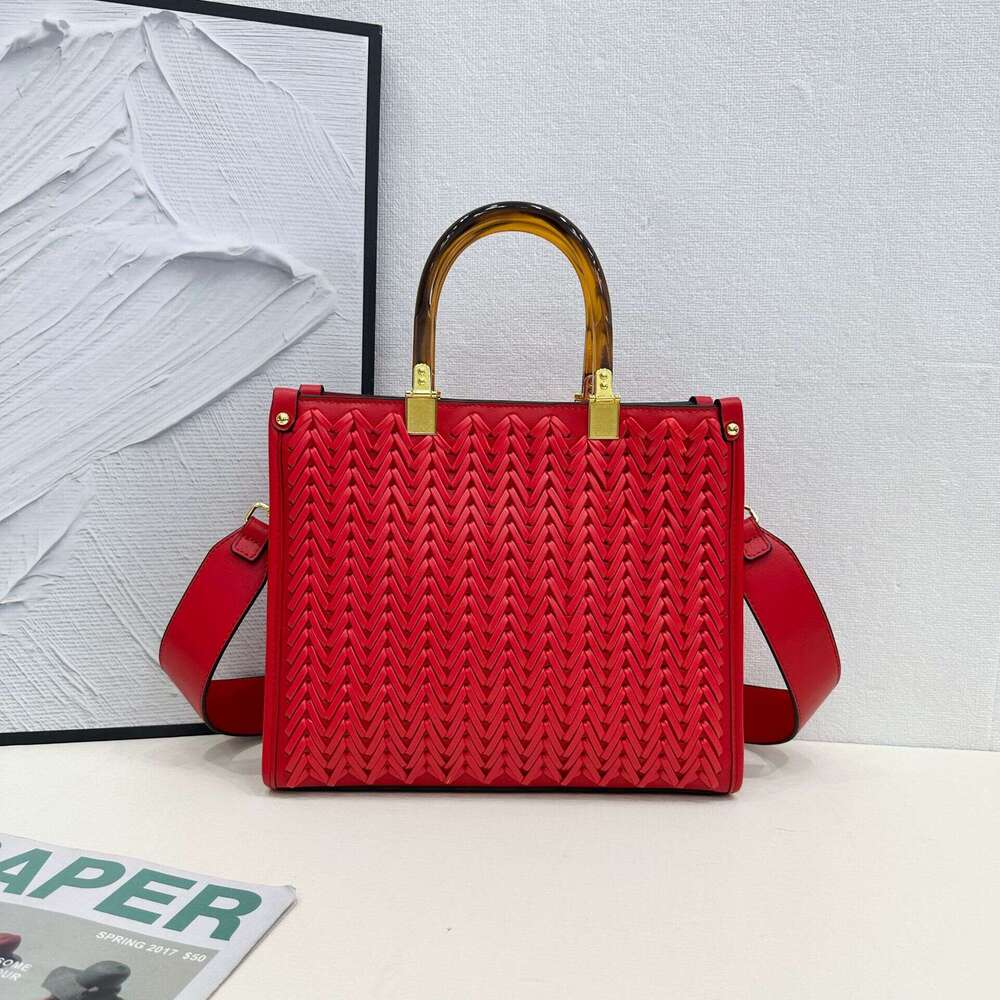Woven Bamboo Handbag 2024 New French Light Luxury High-Quality Celebrity Same Style Large Capacity Shoulder Bag