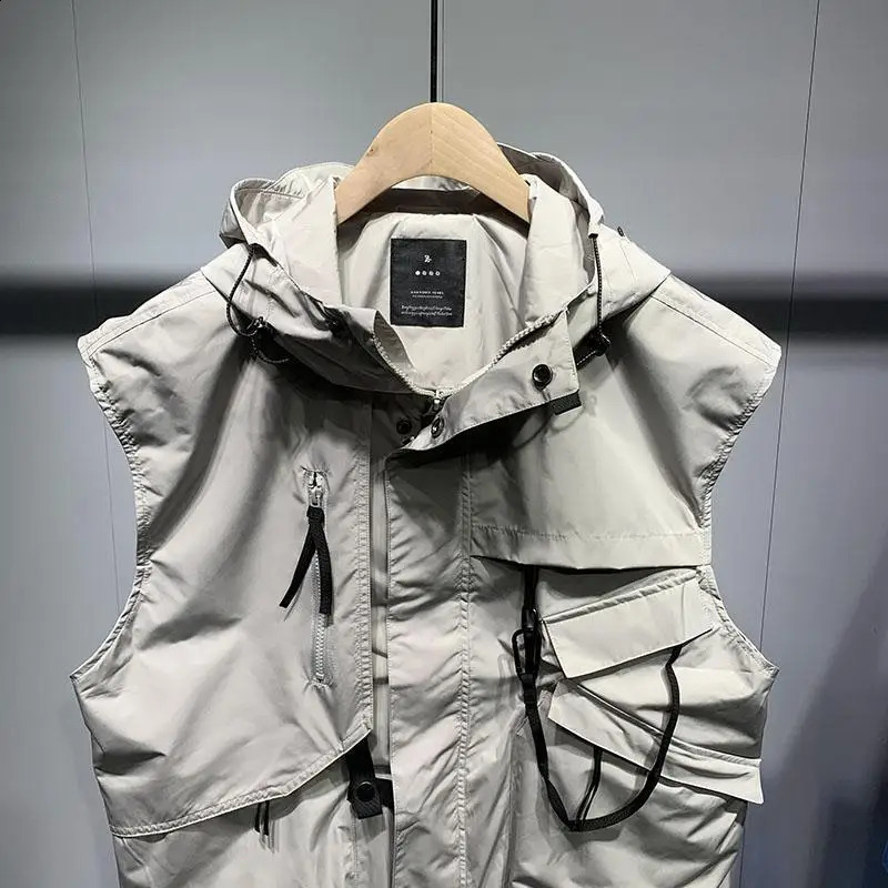 Korean Elegant Waistcoat Hooded Vest Male Female Spring Japan Oversized Workwear Trendy Sleeveless Mens Vest Chic Top 250805