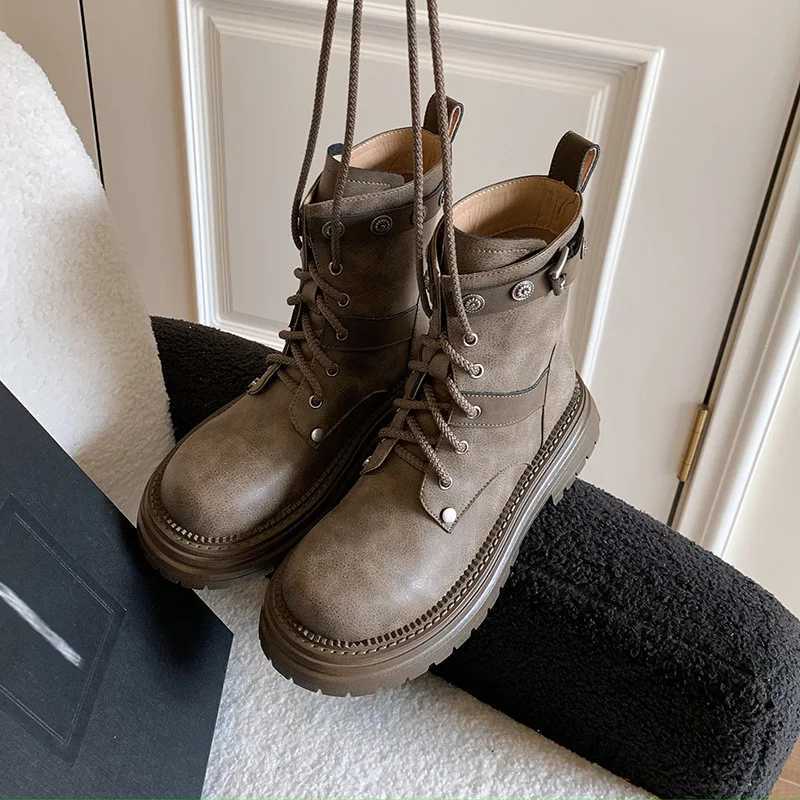 2025 Autumn Platform Cowhide Martin Boots Round Toe Lace Up Middle Heel Rivet Short Boots Large Size Womens Boots W250811