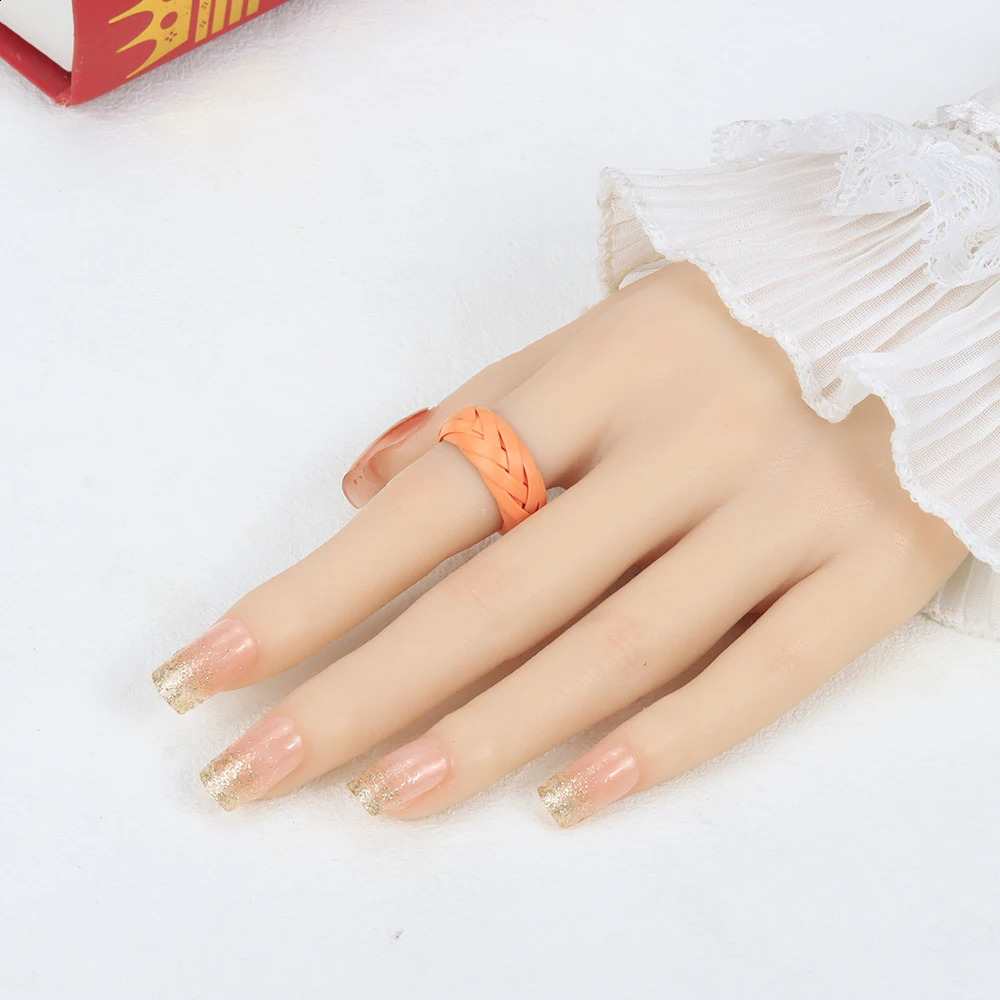 50 Pcs/Lot Handmade Mix Colorful Grass Weave Rings for Women Wholesale Jewelry Summer Beach Party Gifts 250807