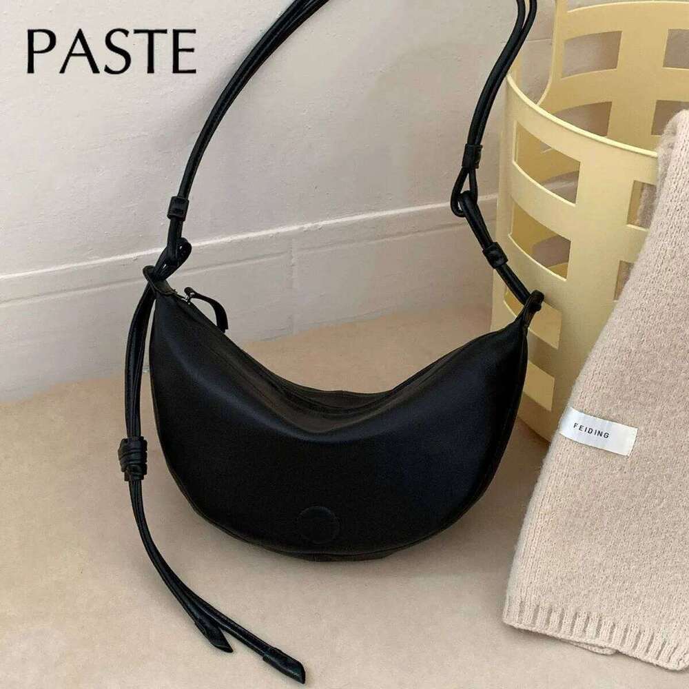 Ins Small Niche Cow Horn Dumplings Hobos Soft High-end Goatskin Saddle 2025 Genuine Leather Women Shoulder Bag Yellow