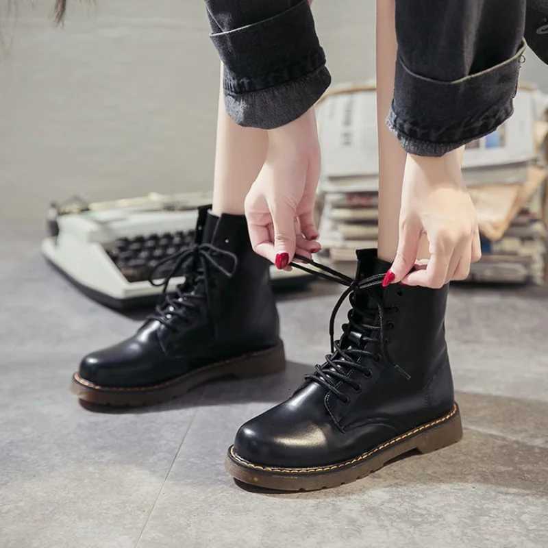 New Fashion Round Toe Women Boots Classics Ankle Casual Shoe High Slipon Office Ventilate Boot Versatile Thick Soled Trend Shoes W250811