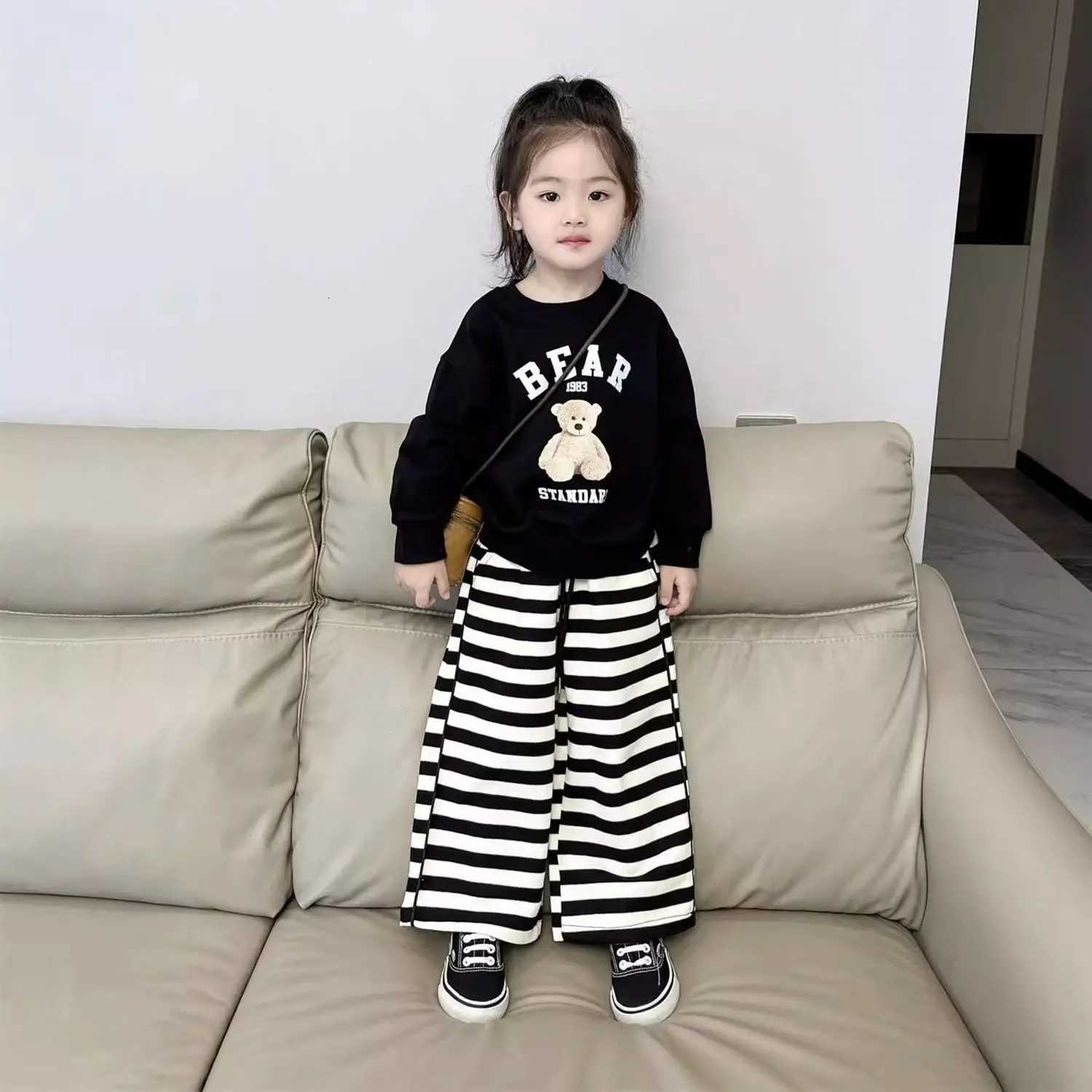 Korean Children Girls Sweatshirt Outfits Autumn Bear Tops+striped Wide Leg Pants 2PCS Clothes Set Casual Kids Girl Suits Z250811