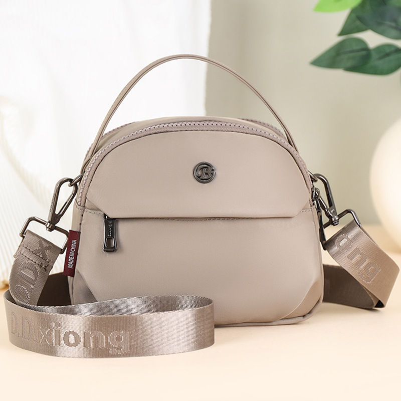 Fashion Lightweight Oxford Cloth for Women New Versatile Casual Phone Multi-Compartment Single Shoulder Crossbody Bag ddmymoon