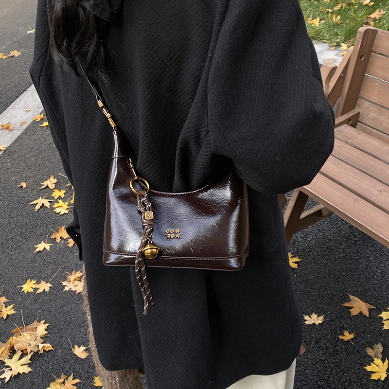 designer Bag Lady 2025 New Design High-end and Unique Texture Shoulder Sling Bag for Women, Popular Handbag with Dumpling Pattern free shipping