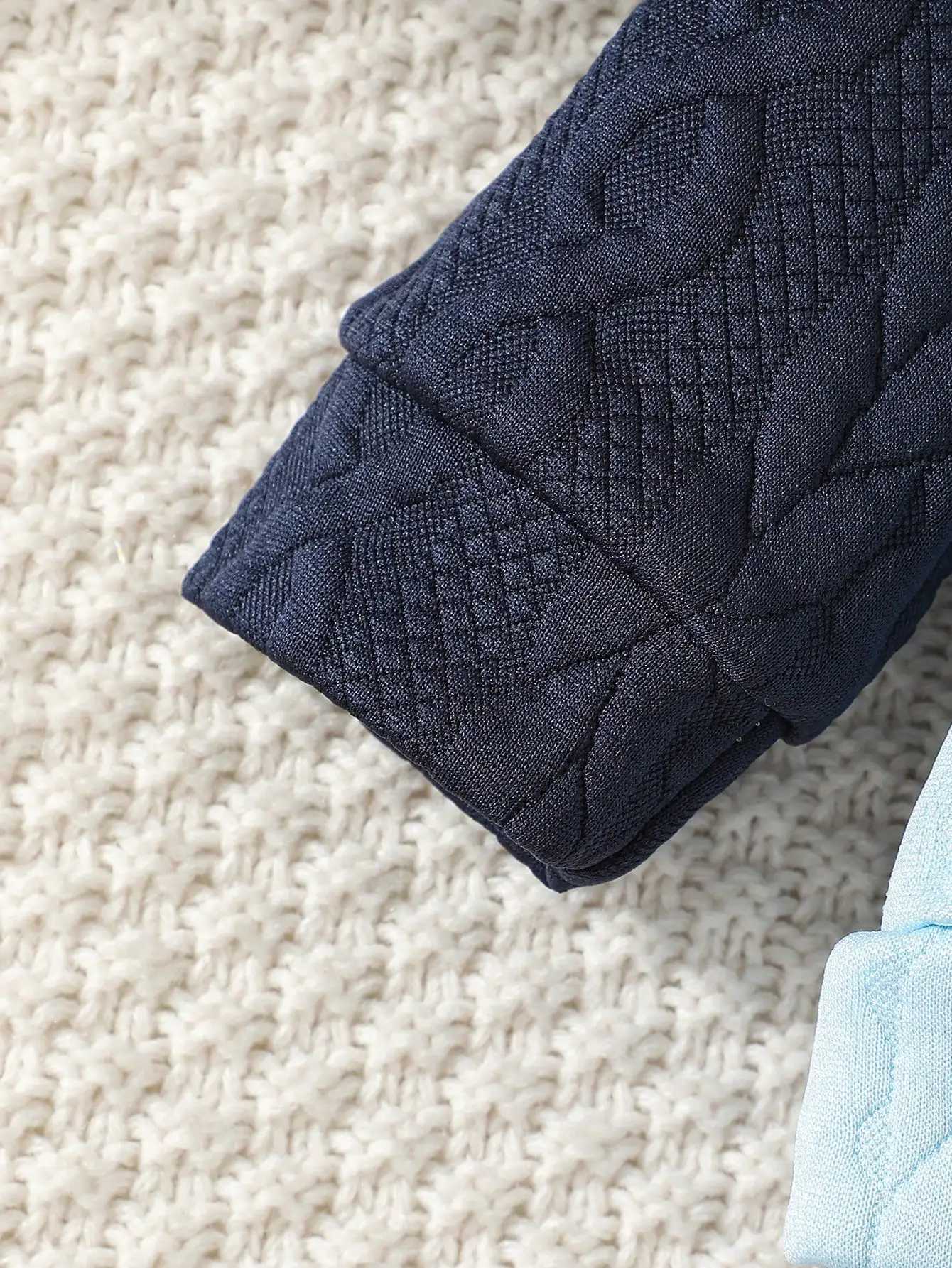 Baby Shoulder Buckles Long Sleeved Thick Textured Silk Cotton White Black Gray Stitching Fashion Baby Set Z250811