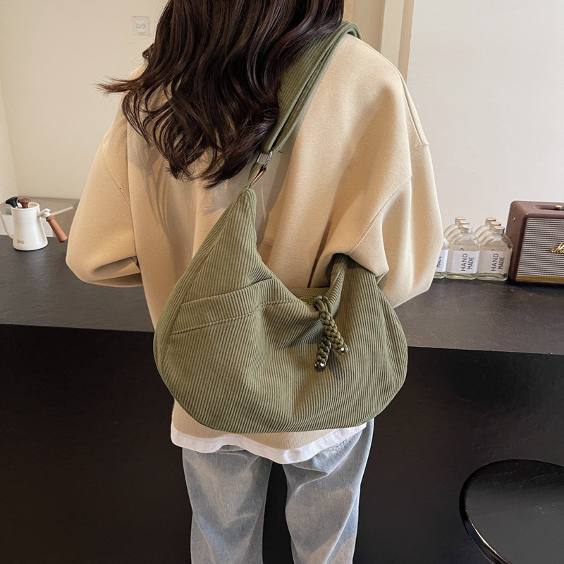 Dumpling Women Crossbody Large Capacity Commuter New Corduroy Japanese Style Casual Versatile Shoulder Bag
