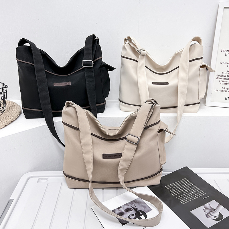 Spring New Large Capacity Shoulder Fashion Versatile Crossbody Handheld Tote Bag