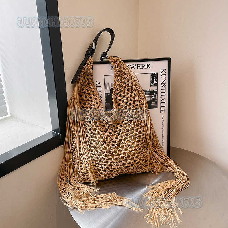 2025 New Tassel Bag for Women Hollow Handwoven Beach Bag Style Cute Ladies Shoulder Tote Bag H250809