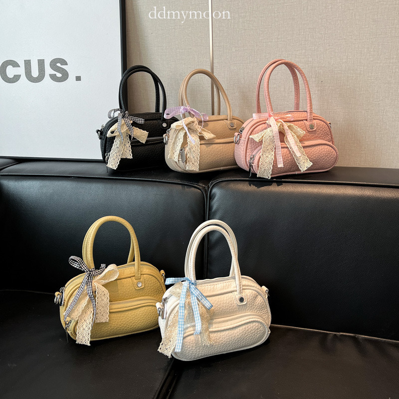 Lychee Pattern Handheld Bowling for Women 2025 New Korean Version Niche Design Versatile Commuter Shoulder Crossbody Bag ddmymoon
