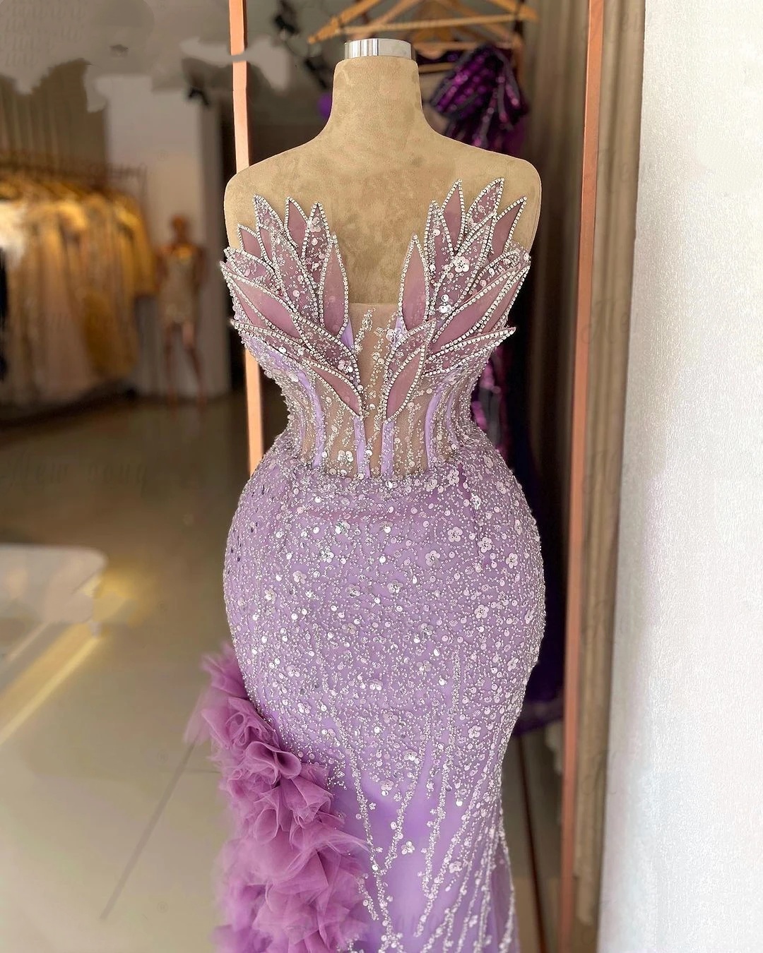 Designer Evening Dresses Rhinestone Sequins Appliques Gown Sweetheart Neck Sleeveless Split Side Sweep Train Dress Party Customized Dress