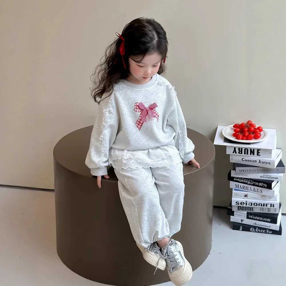 2025 Autumn Children Girls 2 Piece Set Cotton Lace Long Sleeve Red Bow Sweatshirt Suit Loose Kid Girl Gray Sports Pants Tracksuit Z250811
