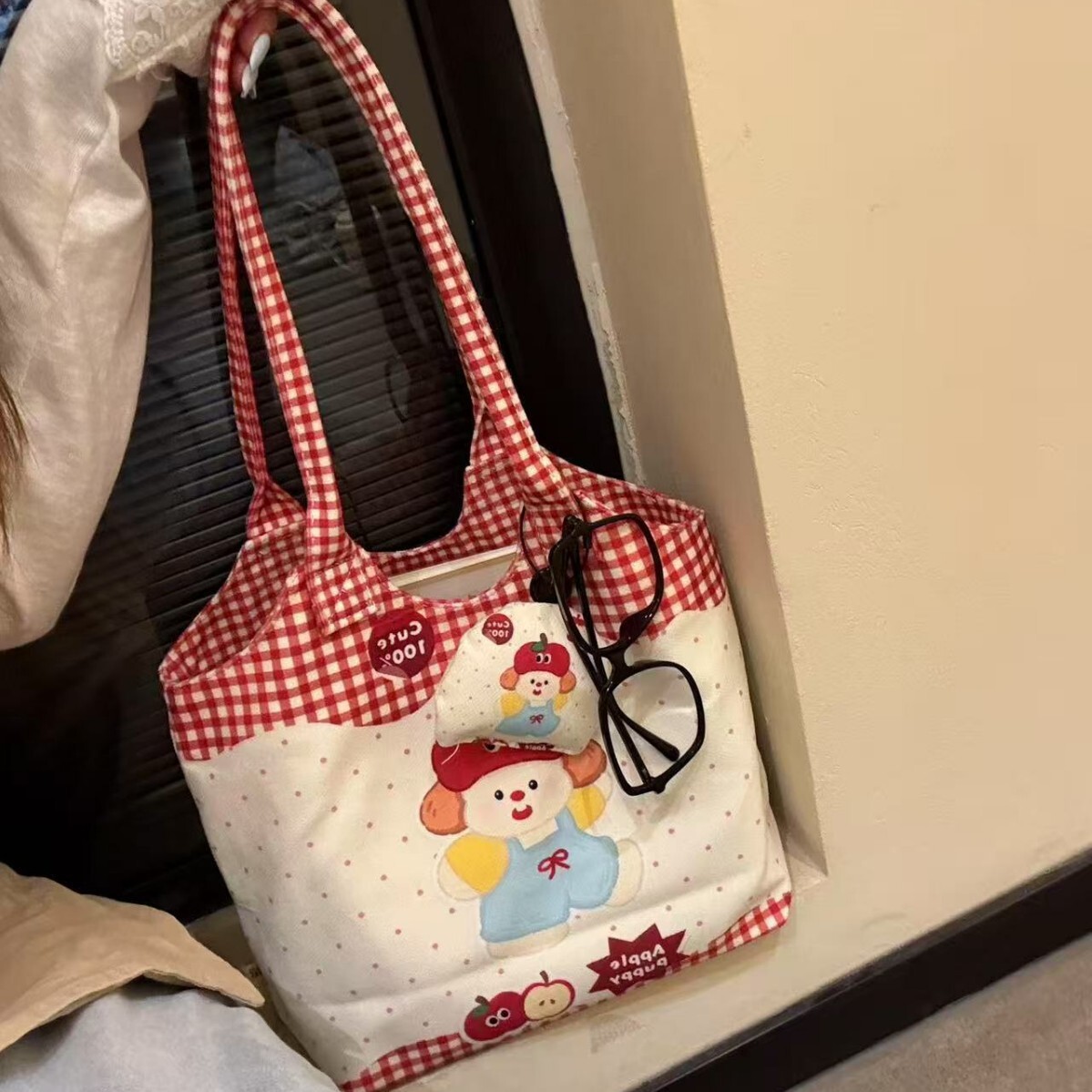 2025 Autumn New women s Cute Illustration Handbag New Cartoon Niche Capacity Handbag Commuting Student Leisure Autumn New Designer Bag Women bag s Sho