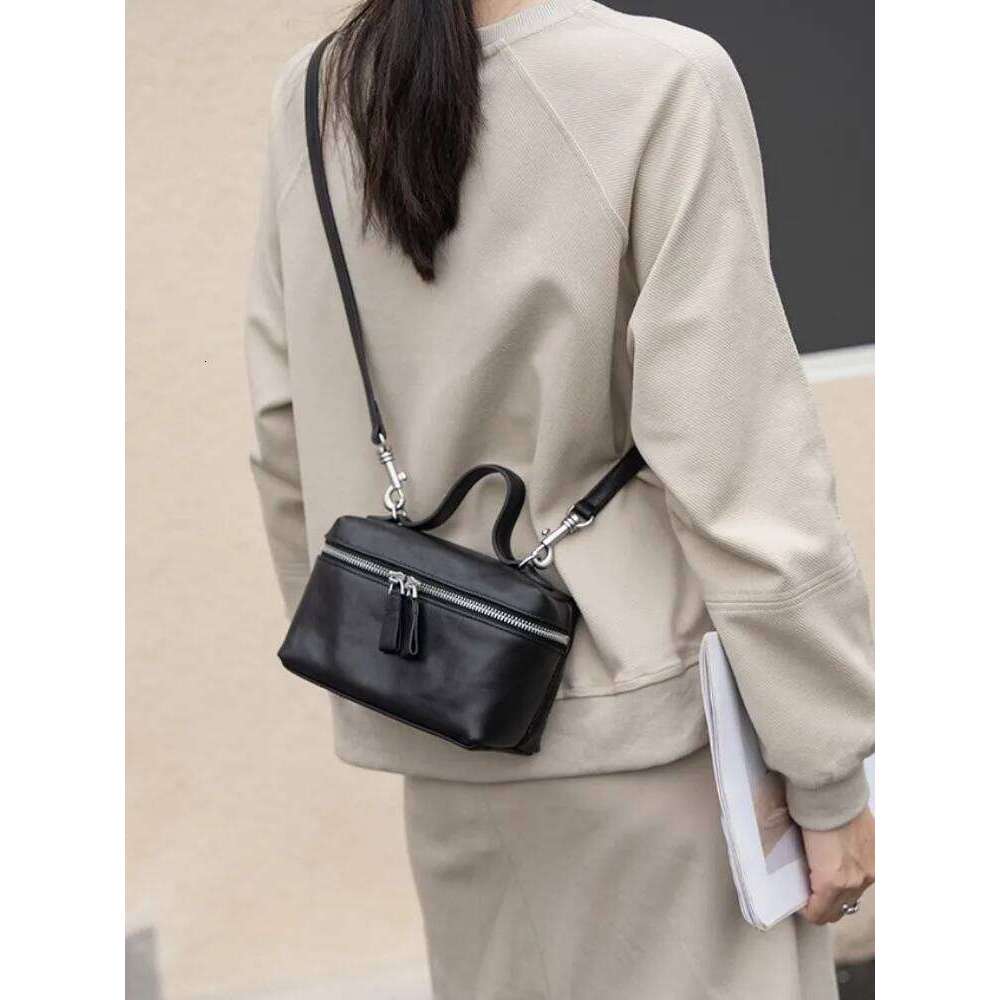 Women Genuine Leather Single Shoulder Casual Small Bag Tote Handbag Ladies Zipper Solid Color Vintage Design Messenger Bags