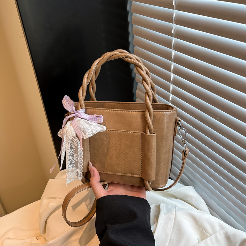 High-End Handbag for Women 2025 New Trendy Versatile Textured Shoulder Commuter Crossbody Bucket Bag ddmymoon