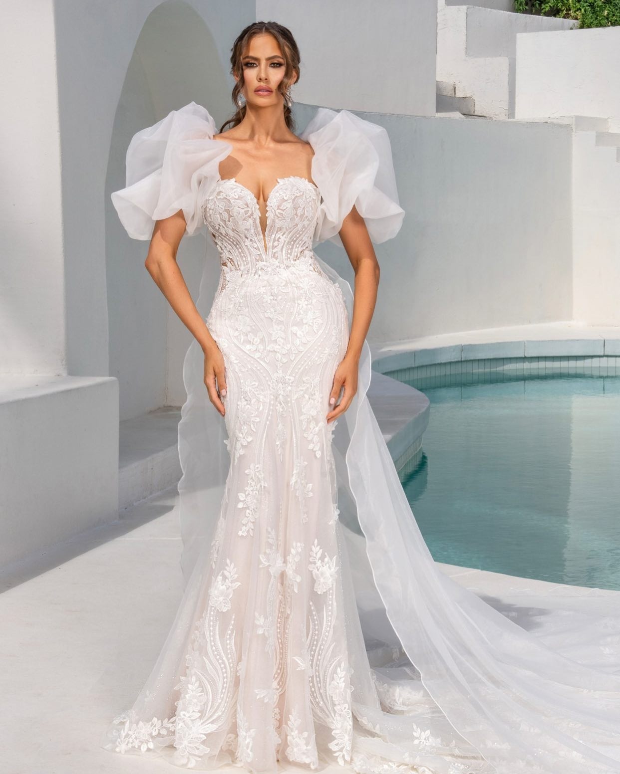 Elegant Wedding Dresses Appliques Strapless Bridal Gowns with Cape Mermaid Sleeveless Princess Customized Bride Vestidos De Novia Plus Size