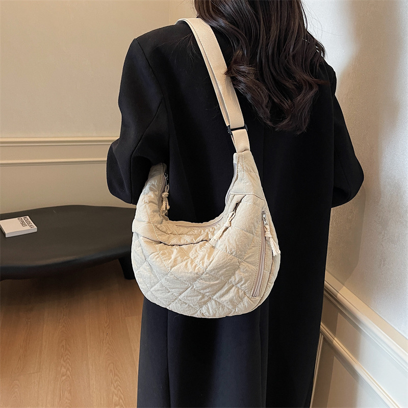 Autumn Winter Cotton Tote for Women New Trendy Fashion Single Shoulder Crossbody Canvas Quilted Commuter Dumpling Bag