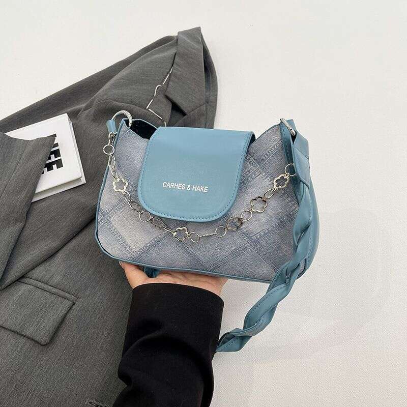 Trendy Niche Handbags For Women 2025 Summer New Textured Crossbody Shoulder Underarm Bag