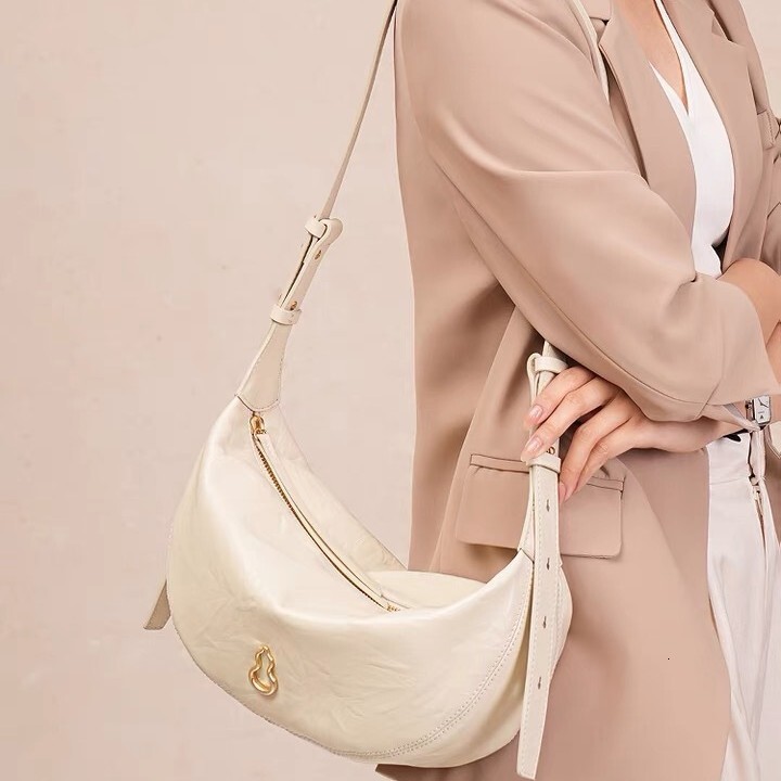 Designer Monthly Bag 2025 New Large Capacity Underarm Women's Bag