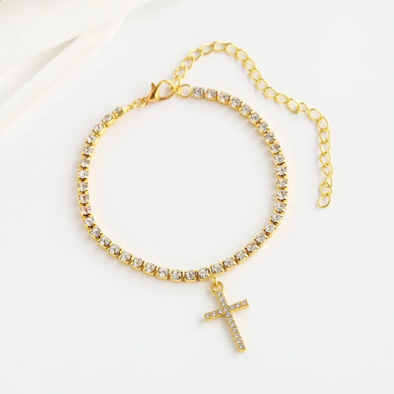 in Europe and America Fashion Elegant Sparkling Rhinestone Cross Anklet Summer Beaches Holiday Party Minimalist Jewelry 250807