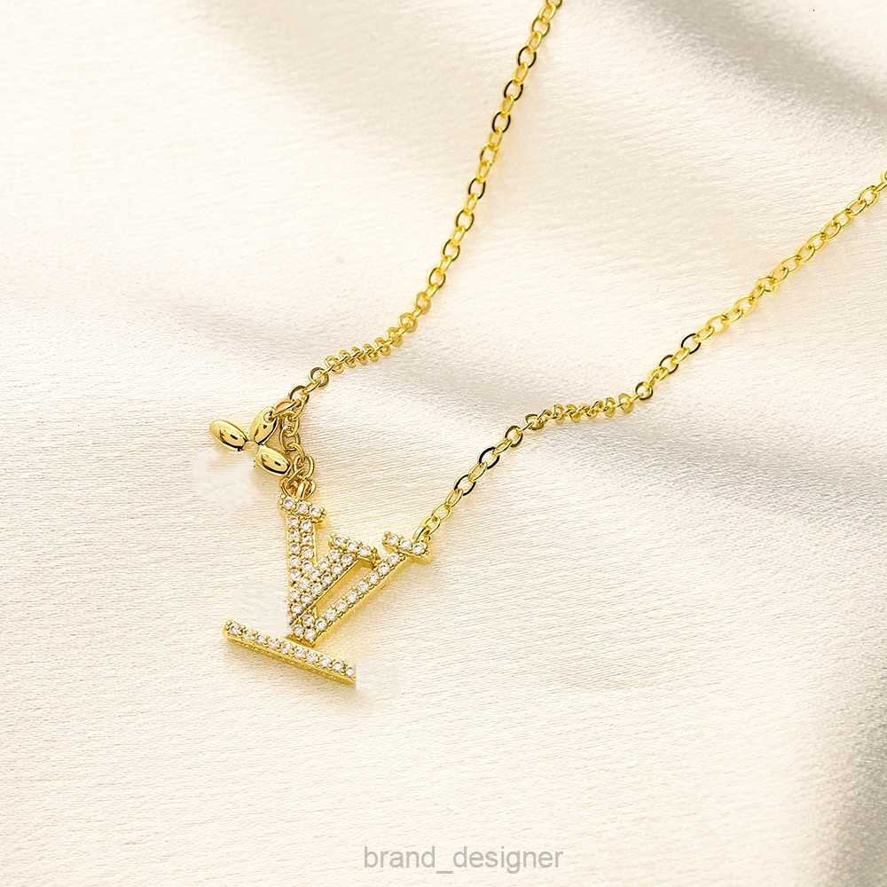 Never Fade Gold Plated Fashion Brand Designer Stainless Steel Letter Choker Pendant Necklace Jewelry Accessories Gift Without Box22 Aba