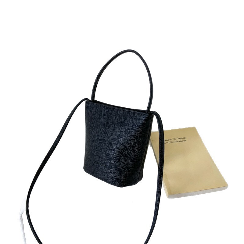 Fashion Red for Women, Single Shoulder 2025 New Simple Lychee Pattern Bucket Bag, Versatile Crossbody Bag ddmymoon