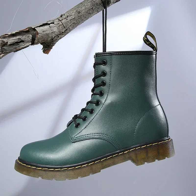 Designer Leather Men Boots Outdoor Mens Ankle Boots Winter Casual Shoes Lightweight Male Warm Work Boots Classic Handmade Boots W250811