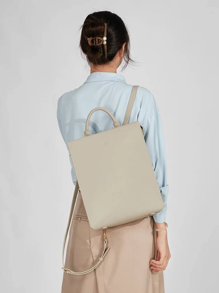 New Niche Design Genuine Leather Simple Casual Versatile Work And Commuting Large Capacity Backpack For Women high-quality